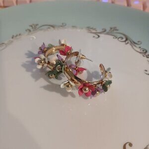 186- Multi Enamel Floral Hoop Earrings